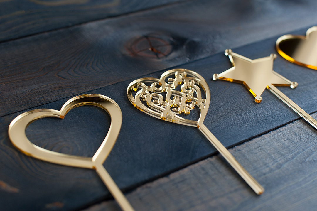Cake topper
